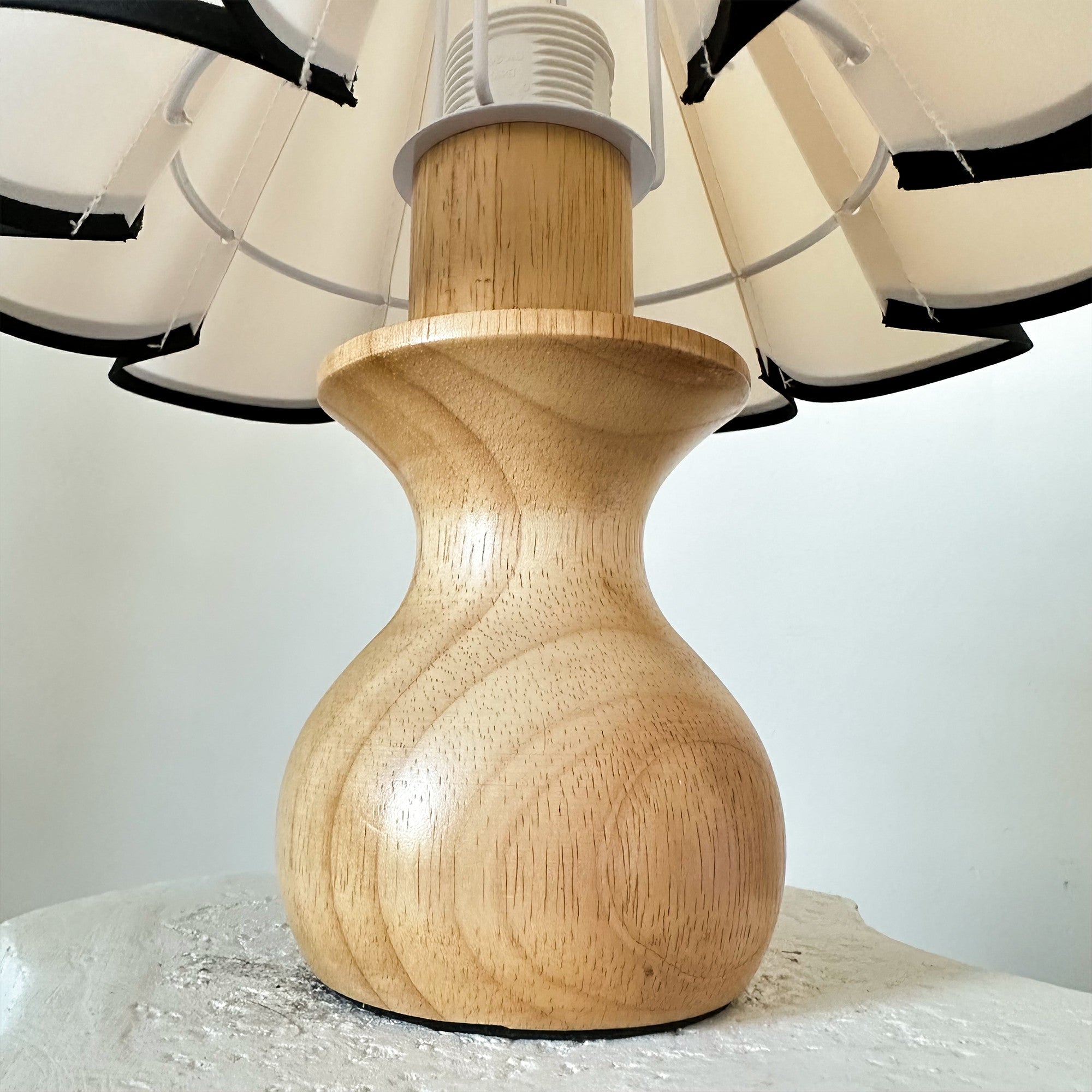 Retro Solid Wood Table Lamp Petal Lampshade