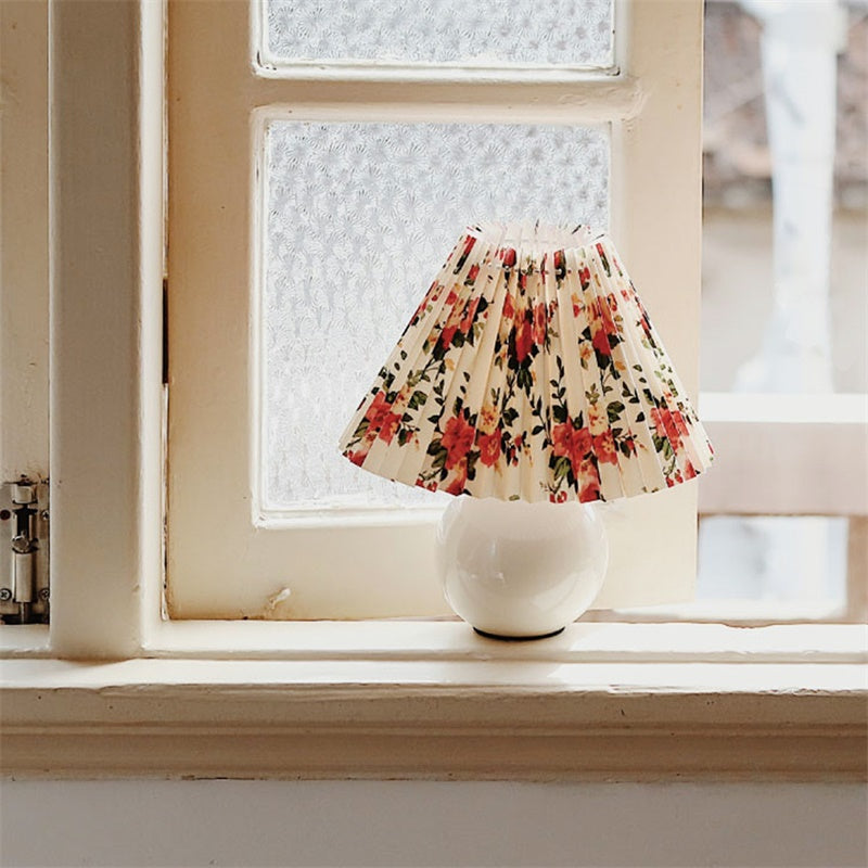 Ceramic Flowers Pleated Lamp