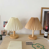 Retro Pleated Table Lamp